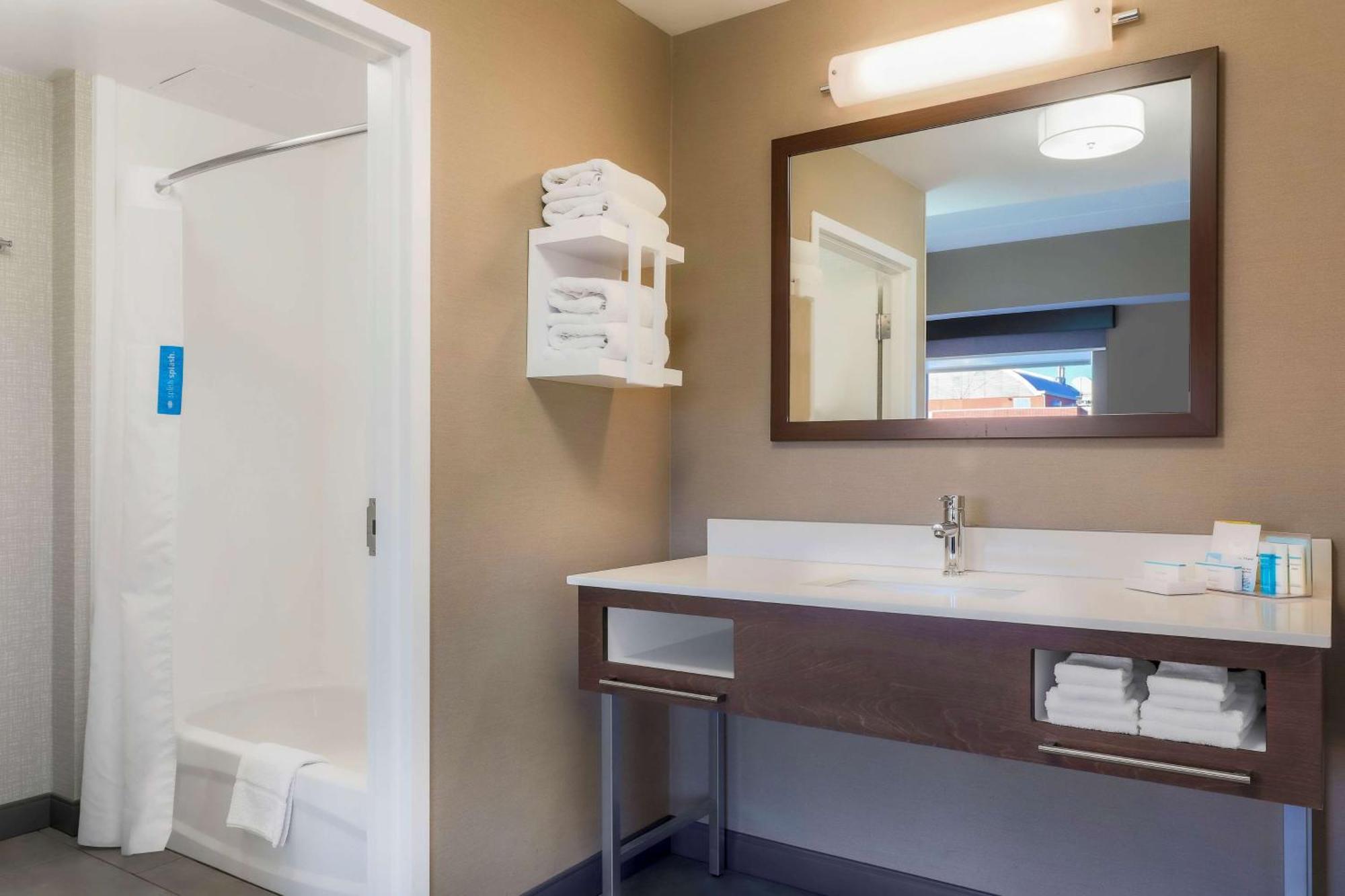 Hampton Inn & Suites Pittsburgh Downtown Eksteriør bilde